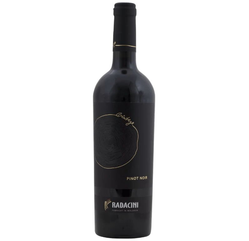 Fles Radacini - Vintage Pinot Noir Rode wijn